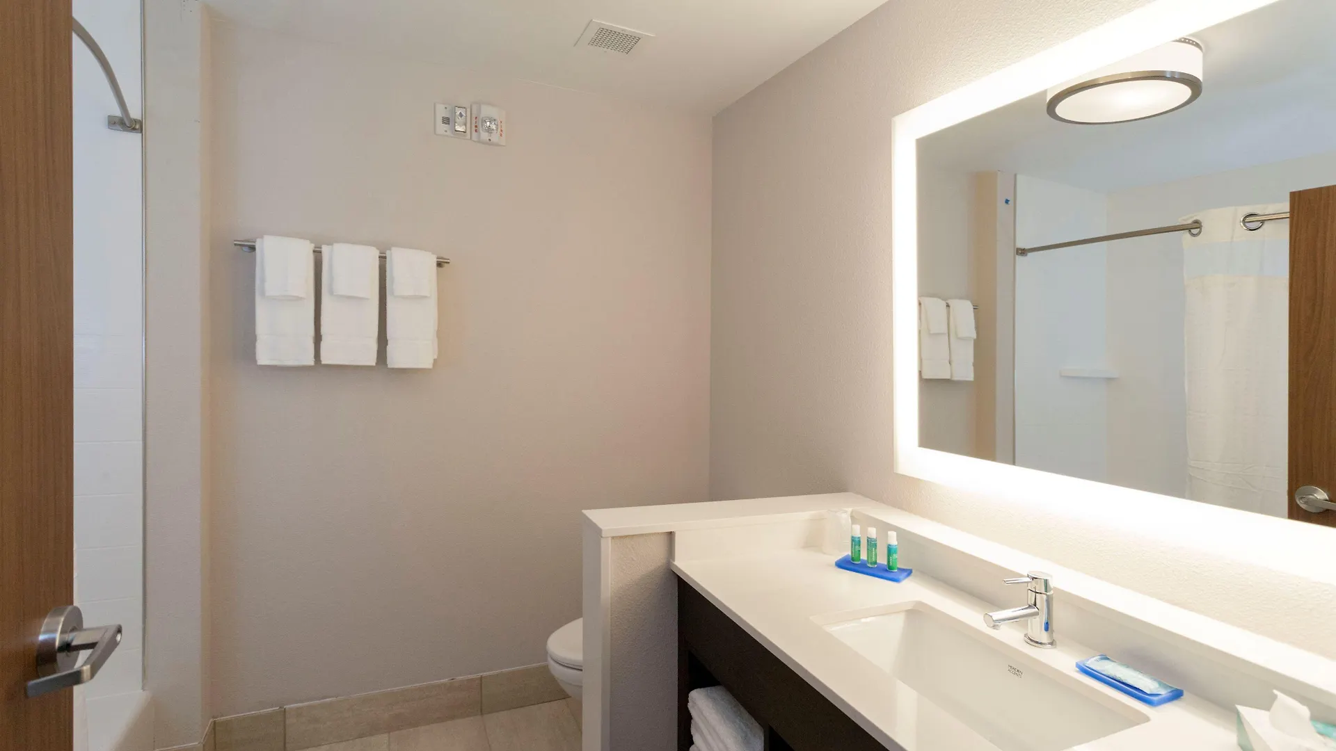 Holiday Inn Express Brooklyn - Kings Hwy, An Ihg Hotel New York 3*,