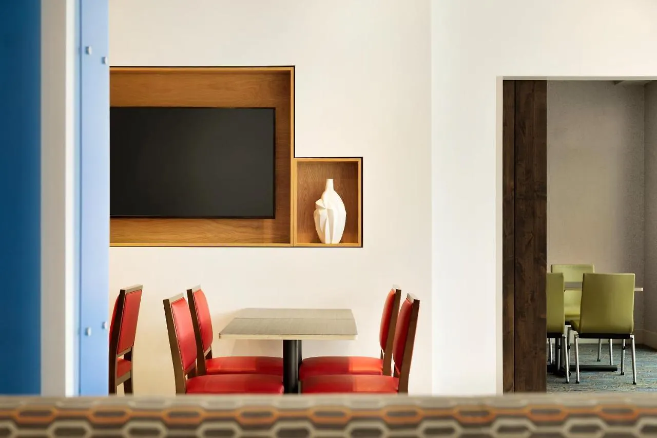 Holiday Inn Express Brooklyn - Kings Hwy, An Ihg Hotel New York