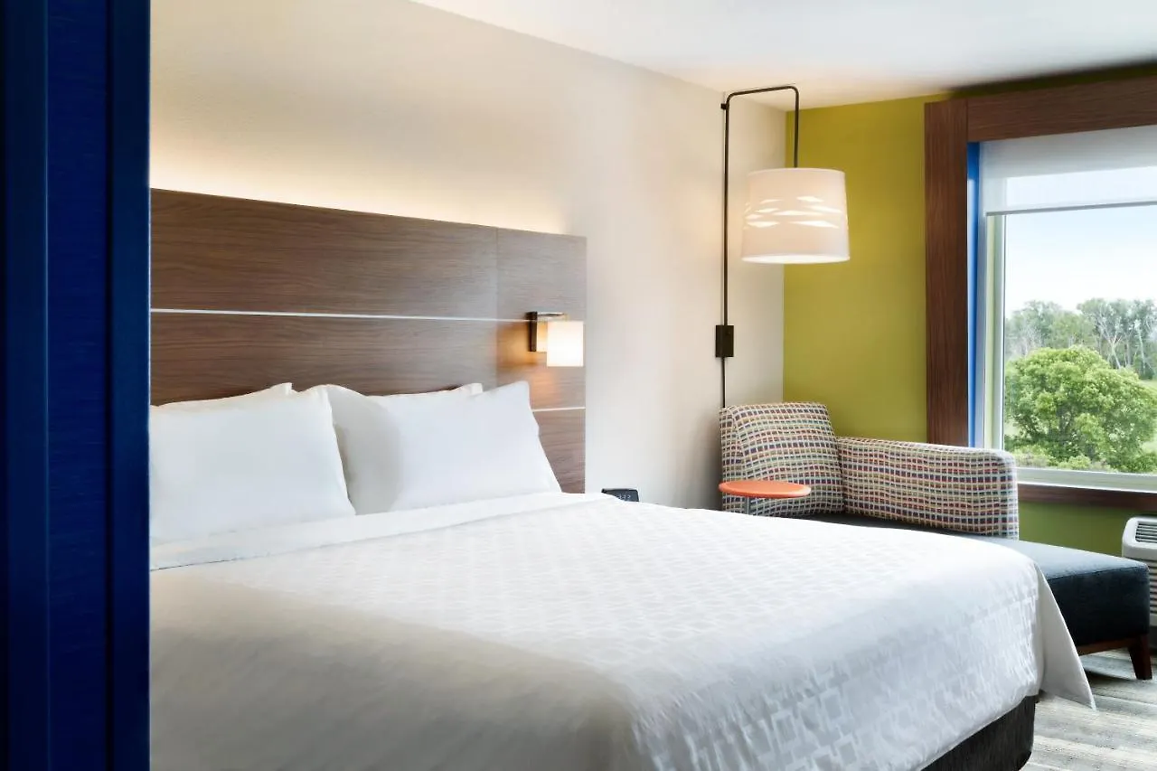 ***  Holiday Inn Express Brooklyn - Kings Hwy, An Ihg Hotel New York United States